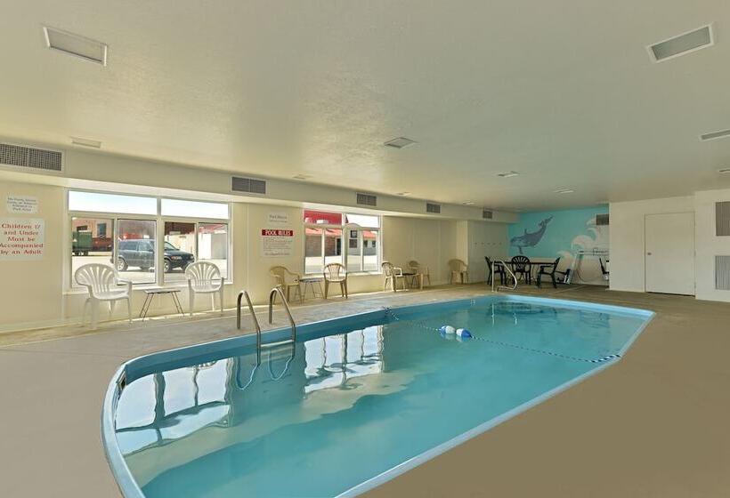 فندق على الطريق Econo Lodge