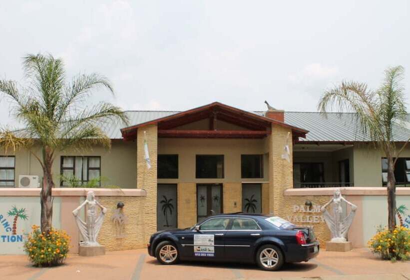 Palm Valley Inn And Day Spa