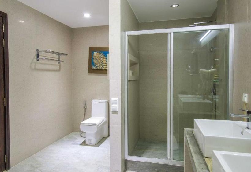 پانسیون Aquzz  & Spa Maafushi Maldives