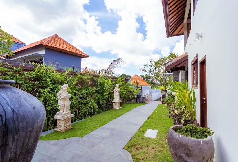 White Goose Boutique