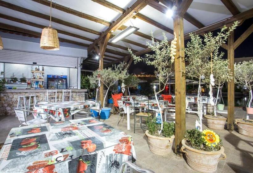 Vickys Studios Faliraki