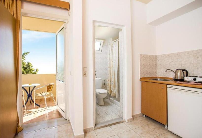 Vickys Studios Faliraki