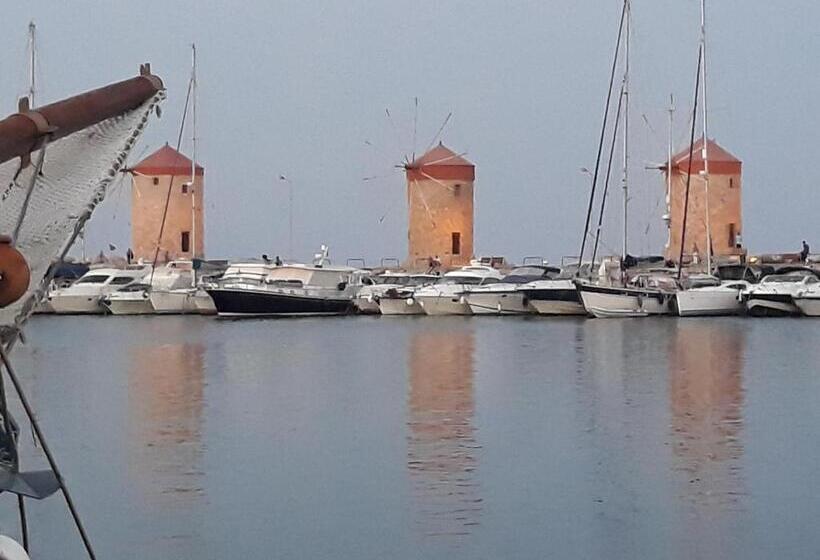 Vickys Studios Faliraki