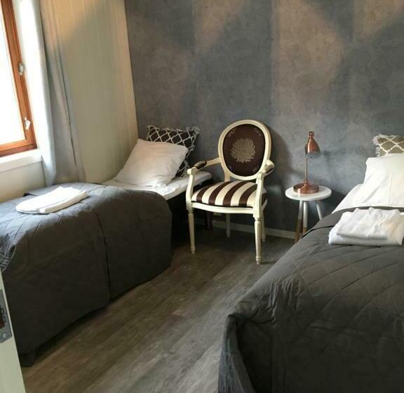 Lofoten Bed & Breakfast Reine Rooms & Apartments