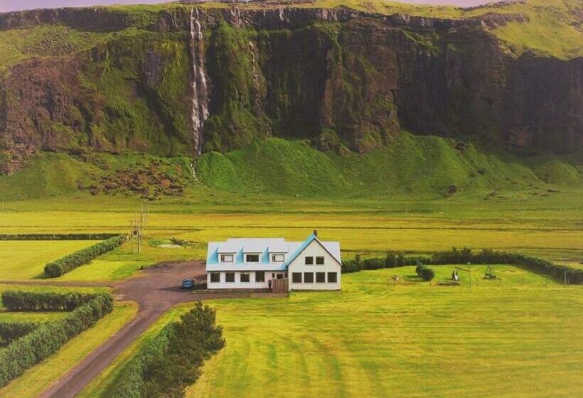 Paradise Cave Hostel & Guesthouse