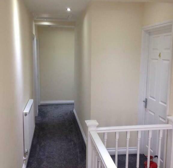 호스텔 Airport Tavern Accommodation