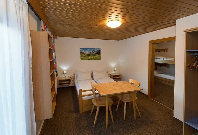 הוסטל Eibinghof Bed & Breakfast & Swim