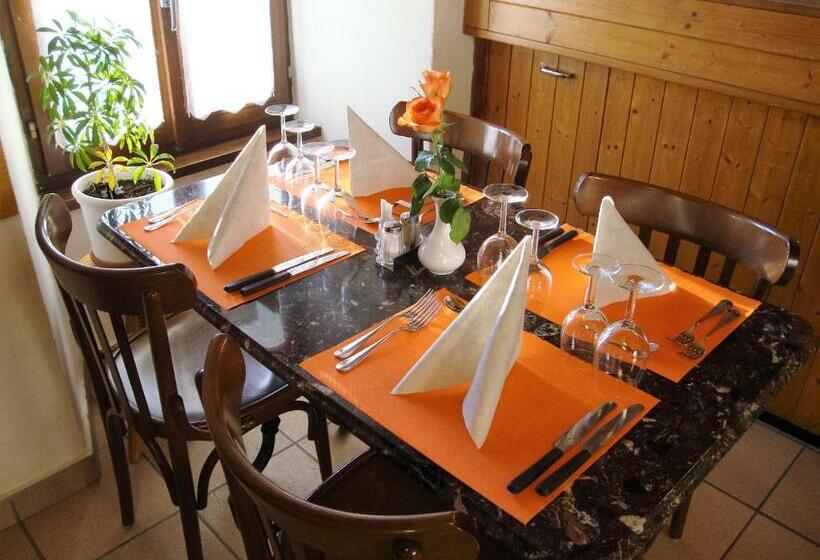 ユースホステル Ristorante Bellavista