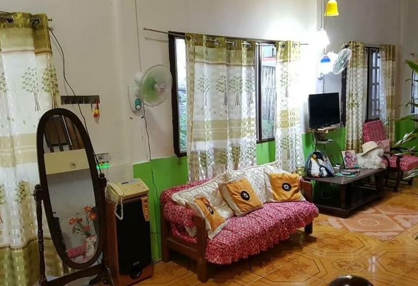 住宿加早餐 Balai Flordeliza Guest House & Garden Cafe