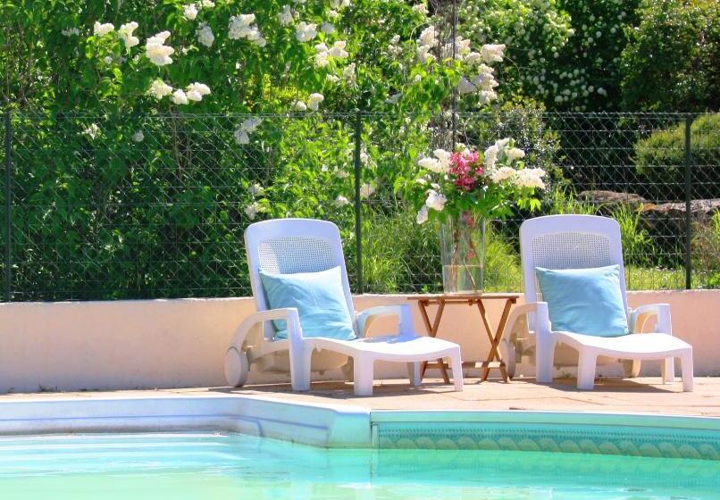 Bed and Breakfast Domaine Charente Glamping Familyroom Le Jardin With External Toilet & Shower House & Outdoor Kitchen