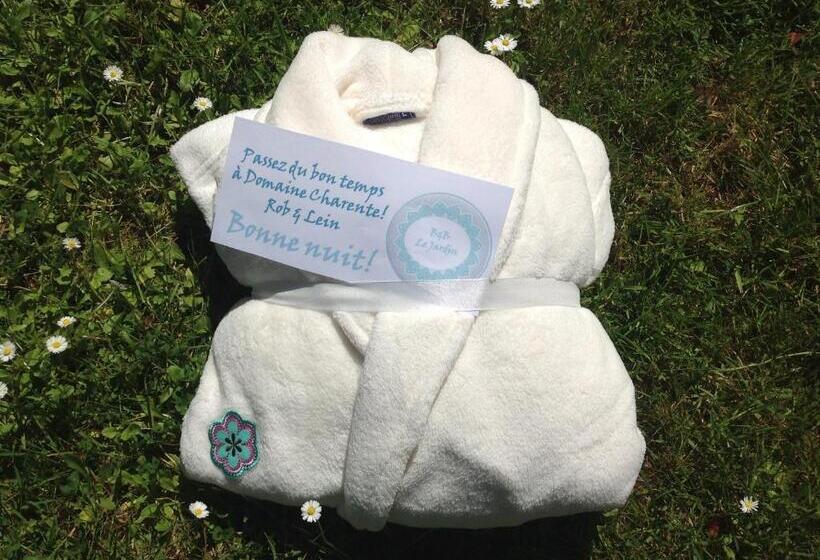 Bed and Breakfast Domaine Charente Glamping Familyroom Le Jardin With External Toilet & Shower House & Outdoor Kitchen