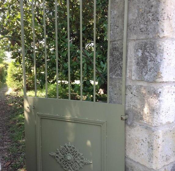 Bed and Breakfast Domaine Charente Glamping Familyroom Le Jardin With External Toilet & Shower House & Outdoor Kitchen