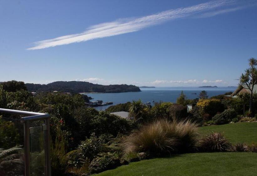 Bed and Breakfast Sails Ashore Lodge