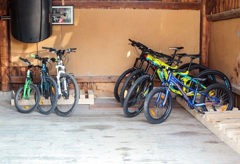 Bikeski Family Hotel, B&b, Apartaments, Rooms