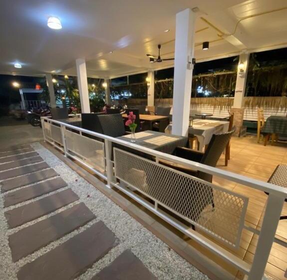 Hotel วินเนอร์วิว เกาะล้าน