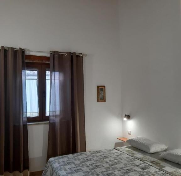 בית מלון כפרי Agriturismo Tre Monti