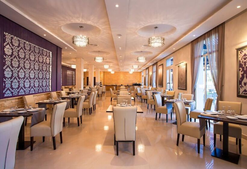 هتل Sky Casa Airport