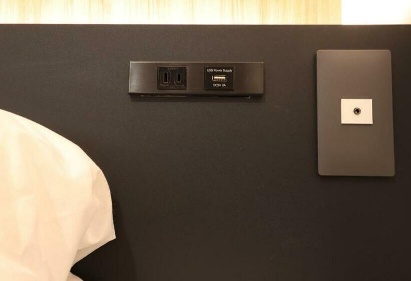 Leo Yu Capsule Hotel Nishifunabashi