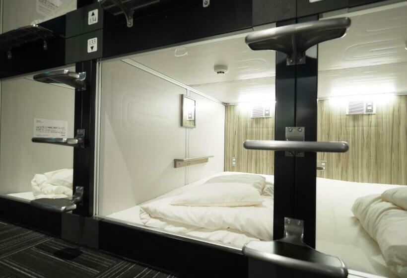 Leo Yu Capsule Hotel Nishifunabashi