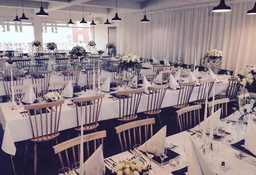 فندق Fugl Fønix