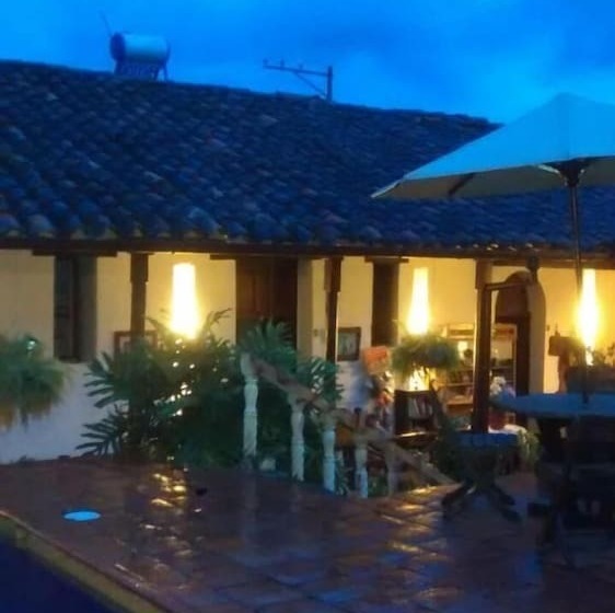 호텔 La Serrana Hostal Spa