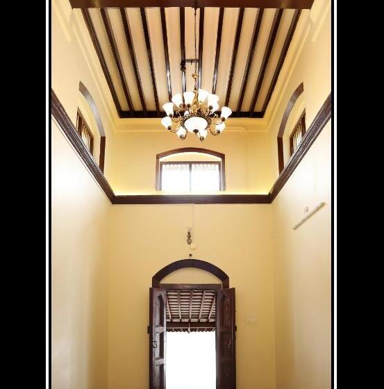 Отель Pattiah Naidu Palace