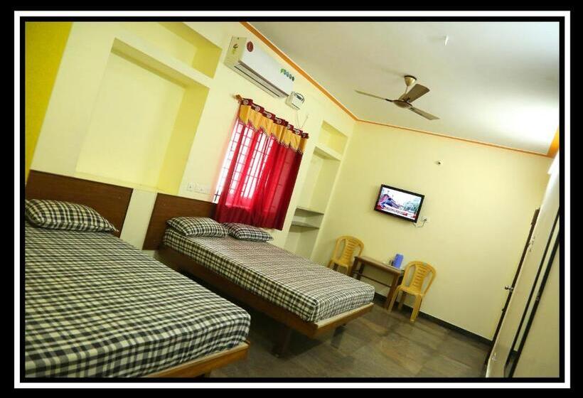 Отель Pattiah Naidu Palace