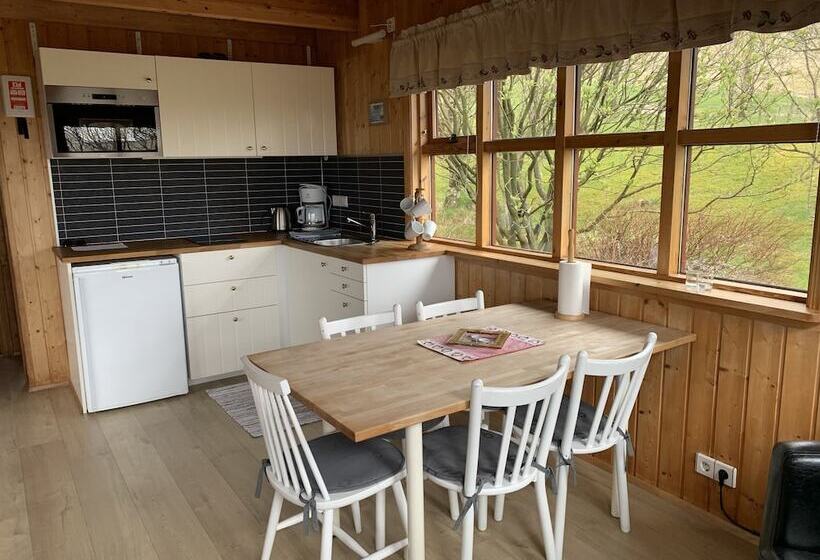هتل ásólfsskáli Cottage