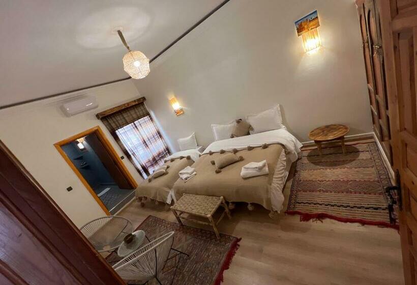 Отель Soleil Bleu