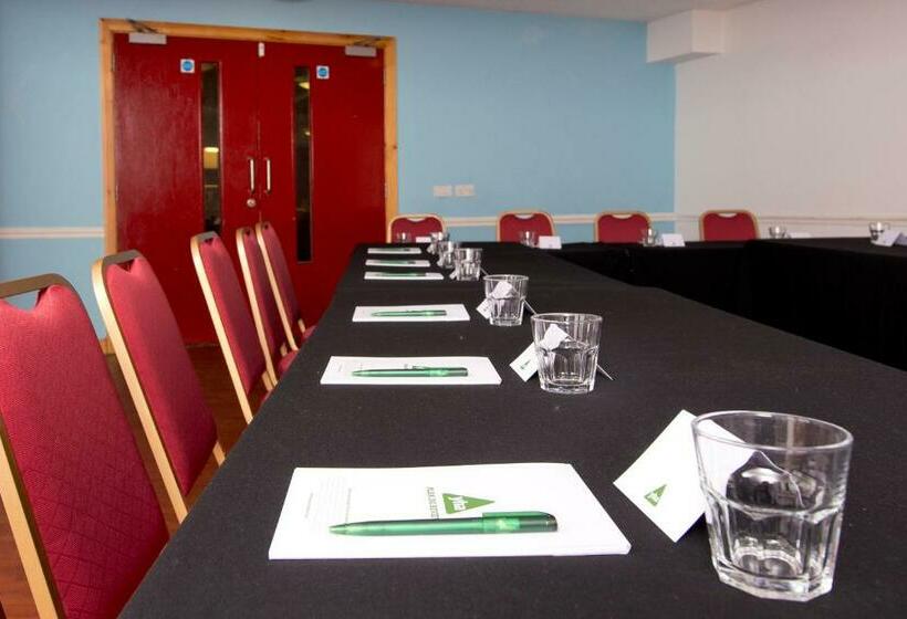 Отель Yha London Lee Valley