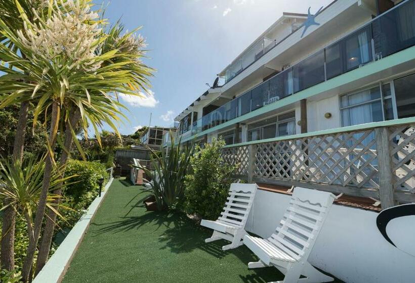 מוטל San Marino Motor Lodge Absolute Beachfront