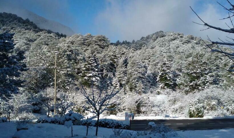 פנסיון Guesthouse Alberti Llogara