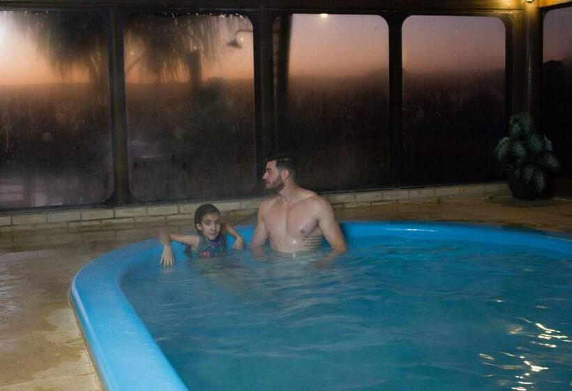 Пансион Parque Das Cascatas