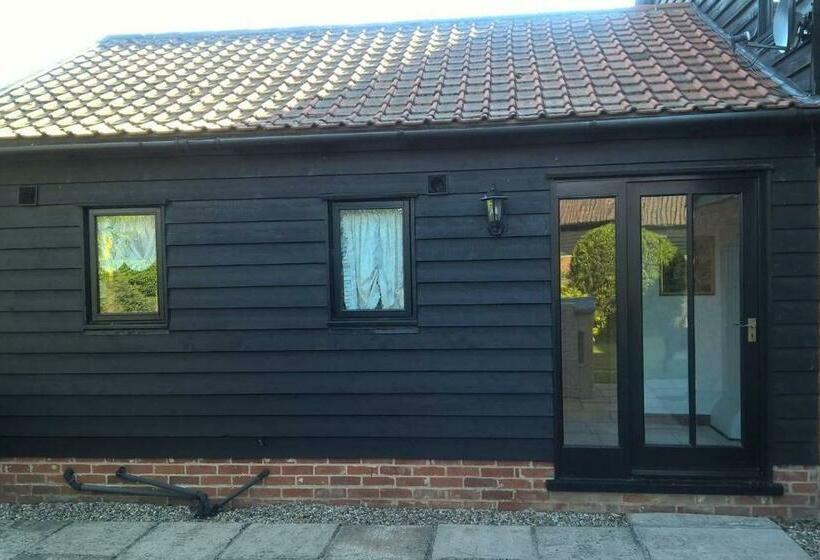 ペンション South Barn