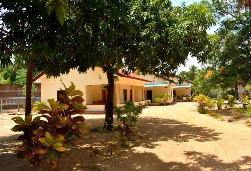 بنسيون Yaswi Guest House
