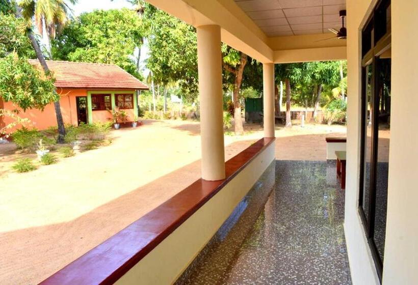 بنسيون Yaswi Guest House