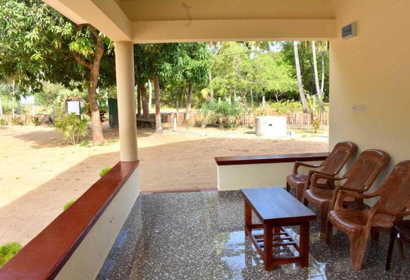 بنسيون Yaswi Guest House