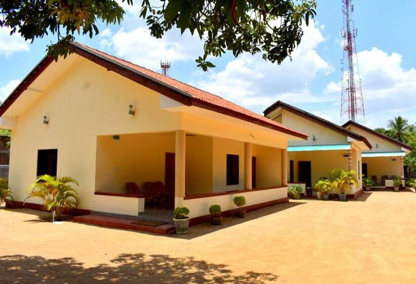 بنسيون Yaswi Guest House