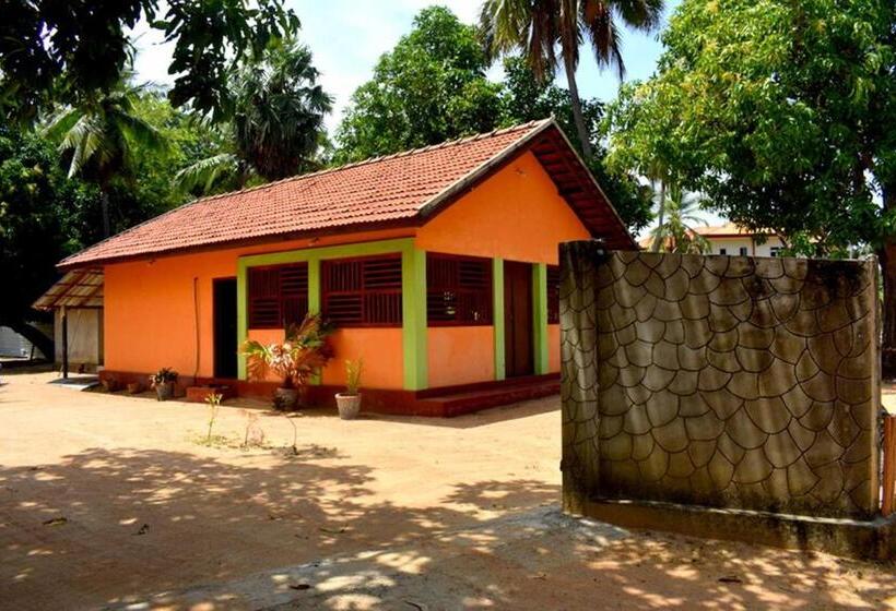 بنسيون Yaswi Guest House