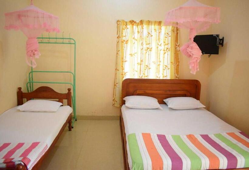 بنسيون Yaswi Guest House