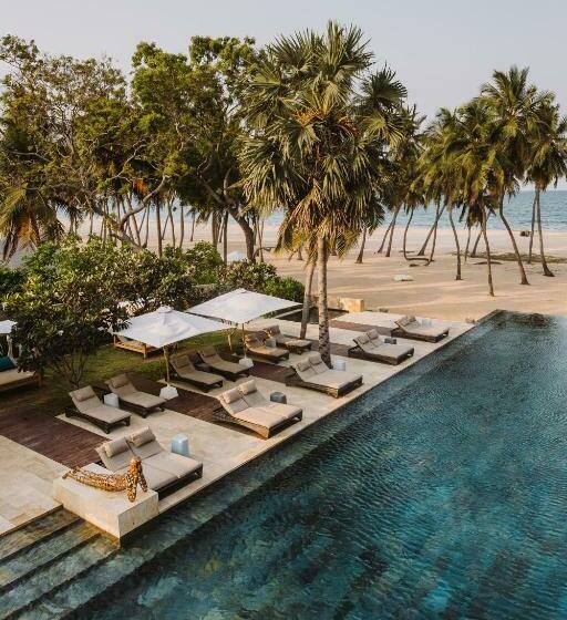 Курорт Karpaha Sands