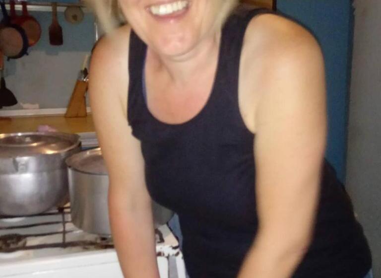 הוסטל Dimis Ferdobi