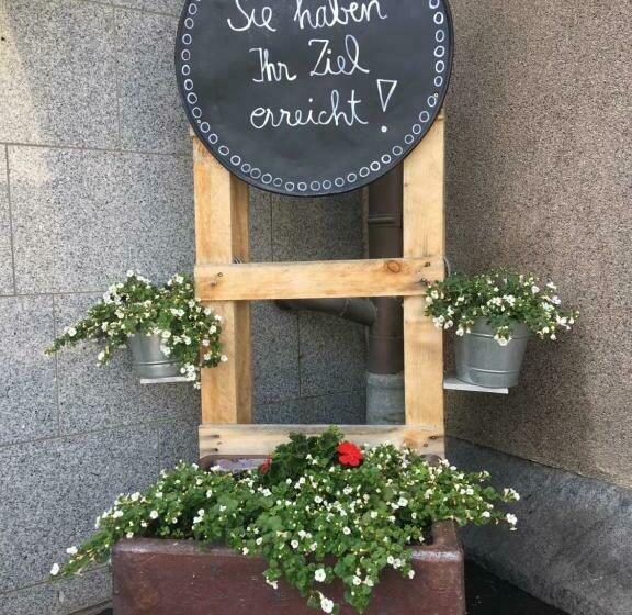 ユースホステル Gasthof „zum Schwan“