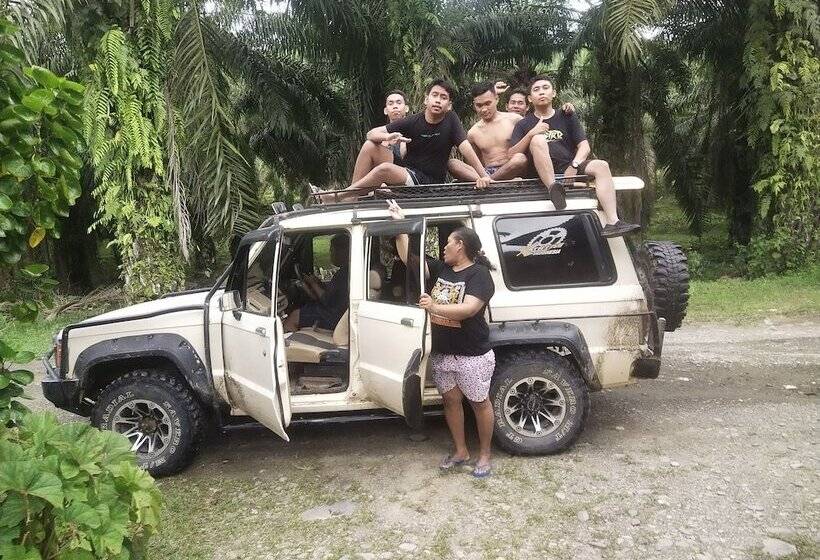 הוסטל Mountain View Cottages & Villa Tangkahan