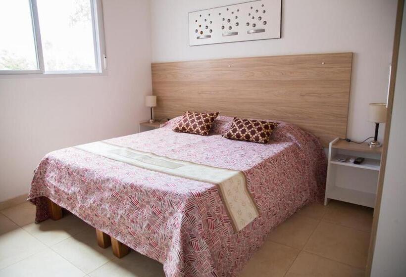 Общежитие Posada Del Manzano