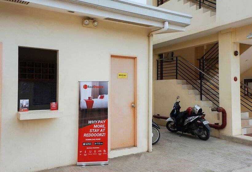 호스텔 Reddoorz Plus Near Talisay Town Center
