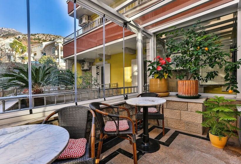 צימר Apartmani Luka   Vila Brzulovic