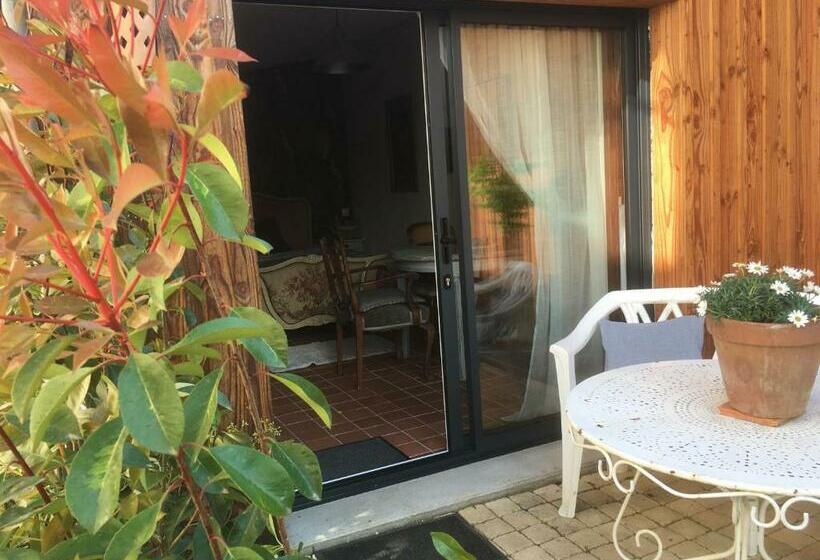 住宿加早餐 Auprès Du Château