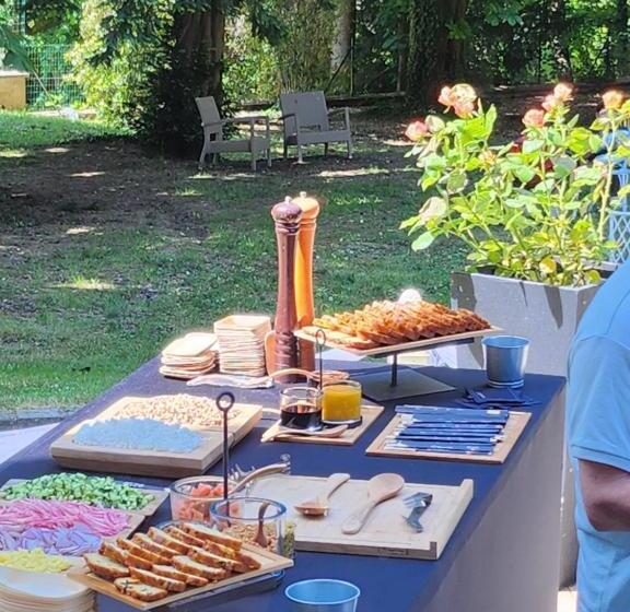 민박 Chateau De La Feuilleraie