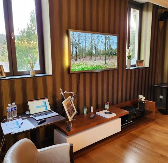 민박 Chateau De La Feuilleraie